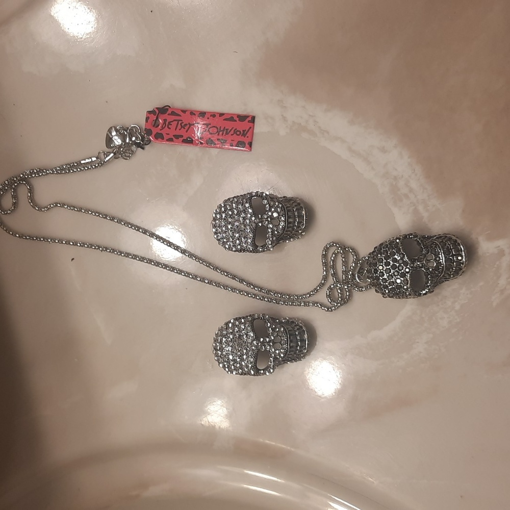 Betsy Johnson Skull Set